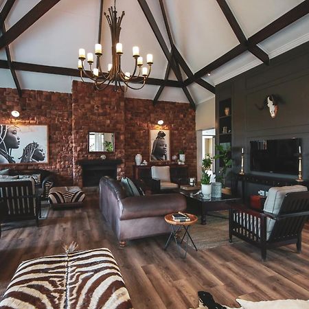 Otjiwa Safari Lodge Otjiwarongo Kültér fotó
