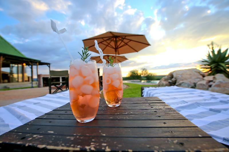 Otjiwa Safari Lodge Otjiwarongo Kültér fotó