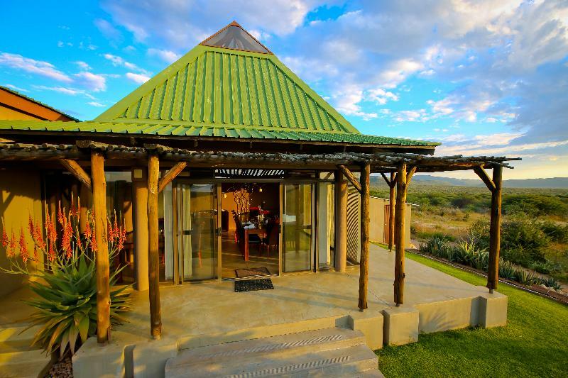 Otjiwa Safari Lodge Otjiwarongo Kültér fotó